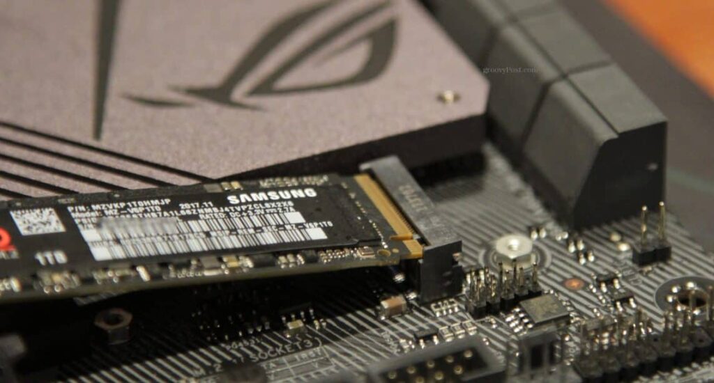 Installation de SSD M.2 & SSD 2,5 pouces ‣ PC et Cie